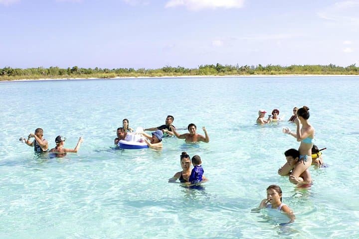 Private "First Lady" Snorkel & El Cielo Sandbar Charter — Cozumel Half-Day photo 3