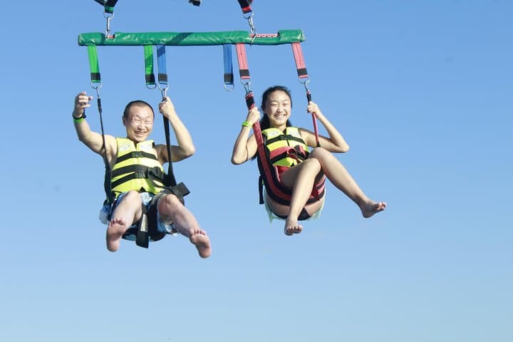 Parasail Over Cancun Bay: 80-Meter Flight with Isla Mujeres Views photo 4