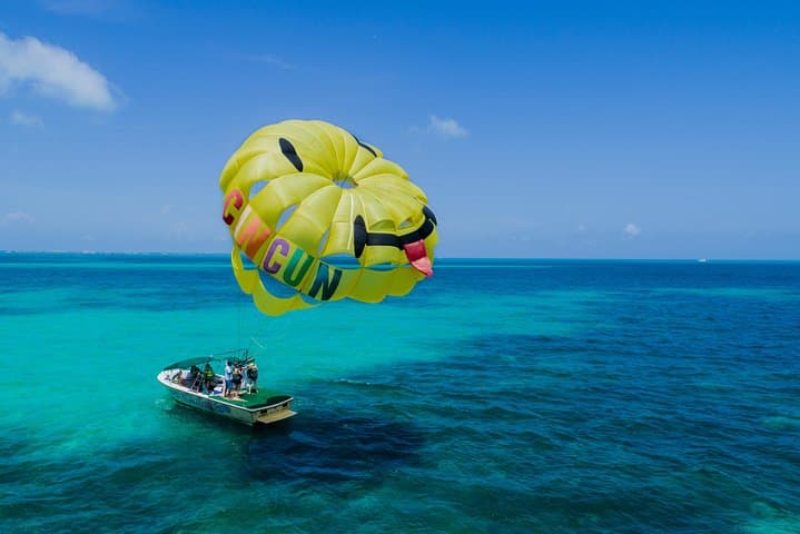 Parasail Over Cancun Bay: 80-Meter Flight with Isla Mujeres Views photo 6