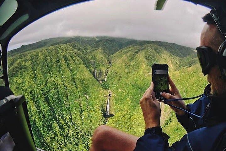 Doors-Off West Maui & Molokai Helicopter Tour — 45-Minute Doors-Off Flight Over Maui
