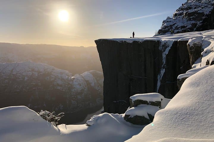 Guided Winter Hike to Pulpit Rock (Preikestolen) — From Stavanger to the Edge of Lysefjord