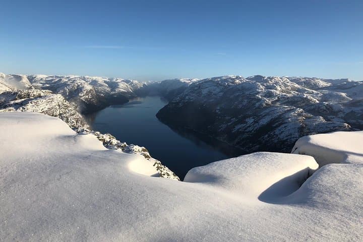 Guided Winter Hike to Pulpit Rock (Preikestolen) — From Stavanger to the Edge of Lysefjord photo 2