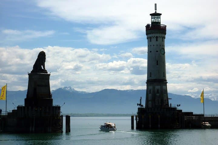 Lindau Harbor & Old Town: Private 90-Minute Walking Tour on Lake Constance