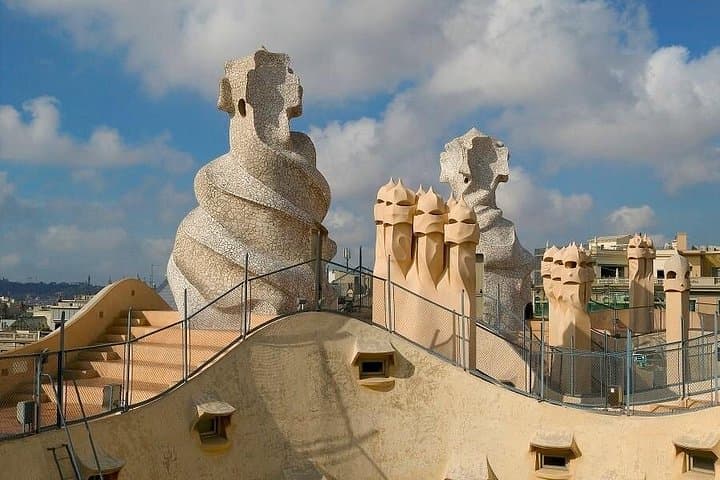 Barcelona All‑Inclusive Pass: Save on Sagrada Família, Gaudí & Top Sights photo 3