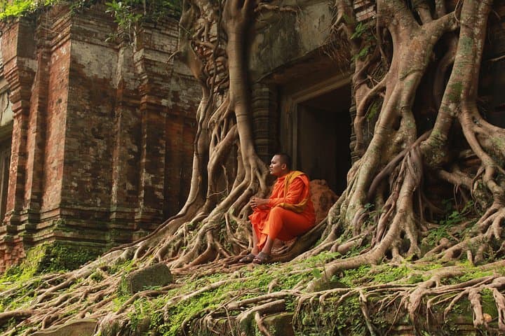 Hidden Pyramids of Koh Ker & Beng Mealea: Private One-Day Temple Tour from Siem Reap