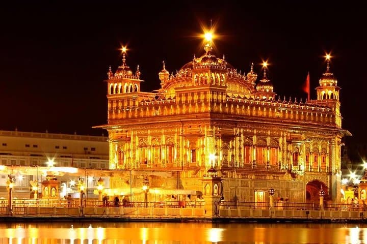 Amritsar in a Weekend: Golden Temple, Wagah Ceremony & City Highlights