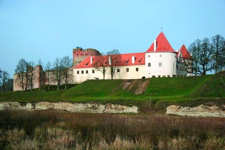 Rundale Palace and Bauska Castle Day Tour from Riga photo 2