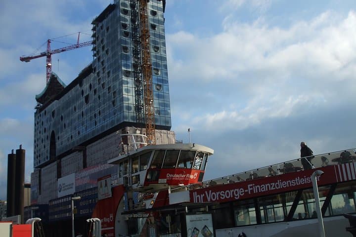 Guided Hamburg Bike Tour: Explore Sternschanze, St. Pauli & Kontorhaus Districts photo 1