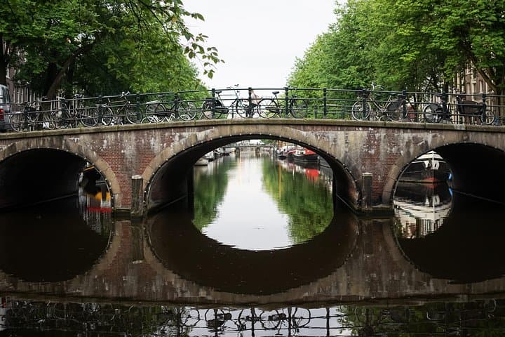 Amsterdam Phone Photo Tour: See, Shoot & Share with an Instagram Pro photo 5