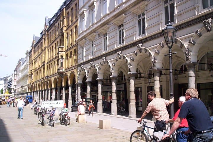 Guided Hamburg Bike Tour: Explore Sternschanze, St. Pauli & Kontorhaus Districts photo 3