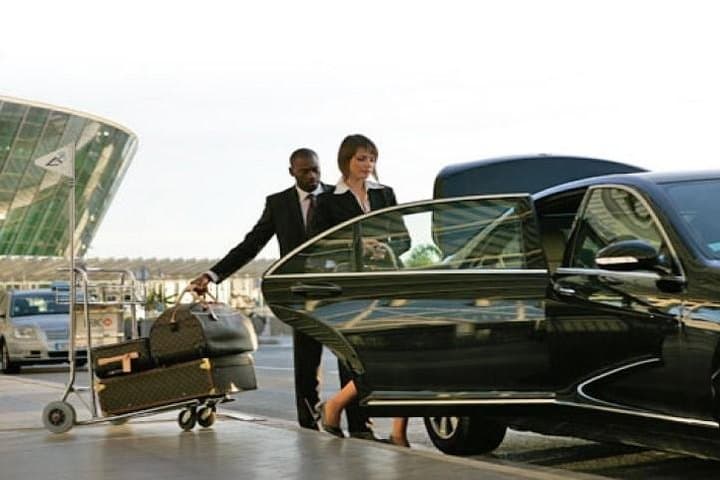 Seamless Dubai Airport Pick-Up — Private Transfers from DXB to Your Hotel photo 1