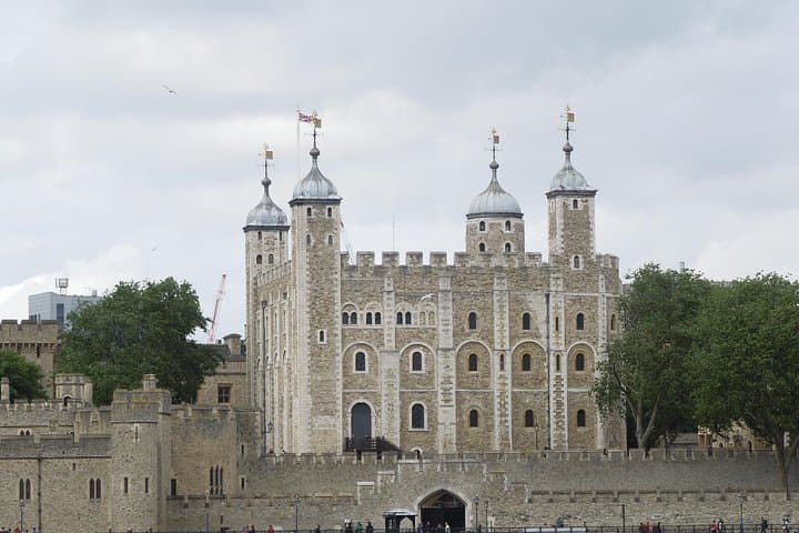 Private Tower of London Tour: Crown Jewels, Ravens & Royal History photo 2
