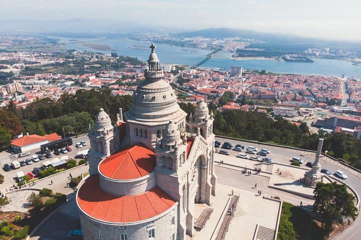 Valença, Ponte de Lima & Viana do Castelo: Private Day Tour from Porto