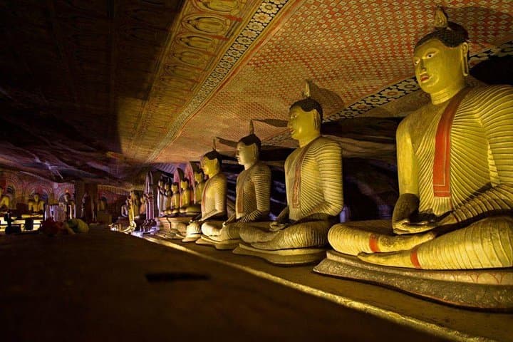 4-Day Sri Lanka Highlights: Kandy, Nuwara Eliya, Sigiriya, Dambulla & Polonnaruwa Tour photo 3