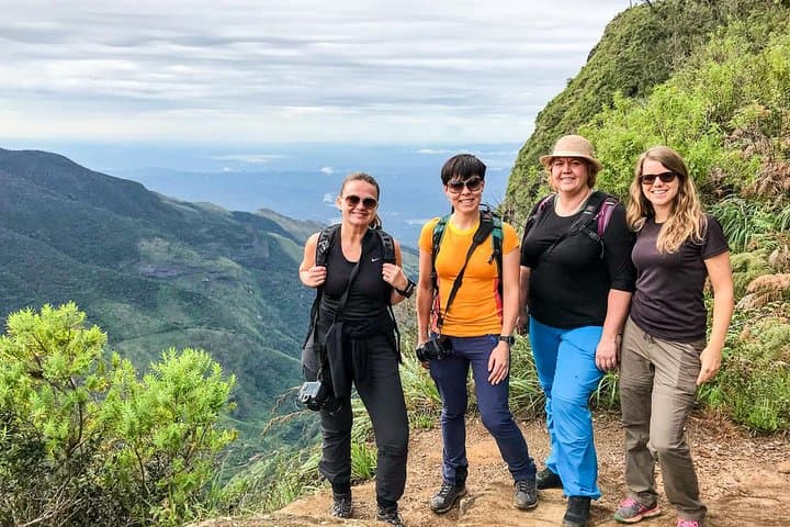 Horton Plains & World's End: Private Guided Day Hike with Scenic Train