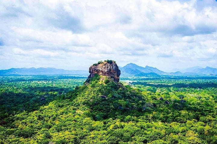 Tracing Ravana's Last Battle: 5-Day Cultural Tour of Sri Lanka's Ramayana Sites photo 2