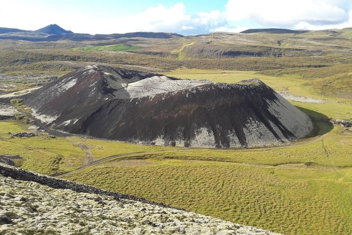 West Coast Waterfalls and Craters Private Tour from Reykjavík photo 2