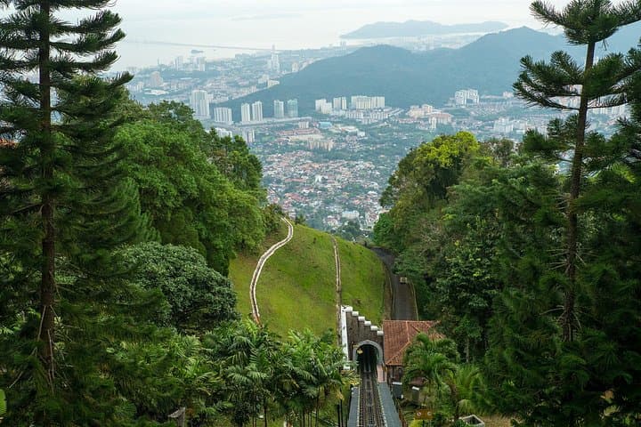 Penang Hill & Kek Lok Si Temple: Half-Day Funicular and Cultural Tour photo 3