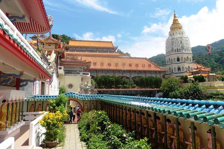 Penang Hill & Kek Lok Si Temple: Half-Day Funicular and Cultural Tour photo 1