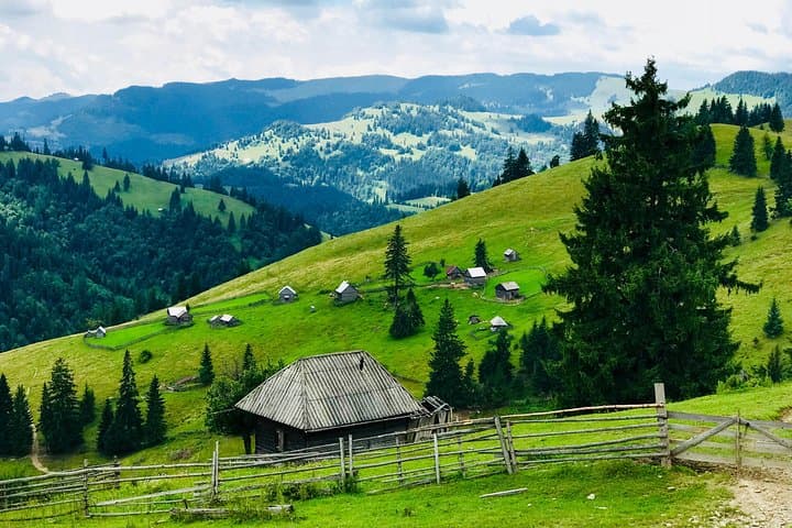 Half-Day 4x4 Adventure in Romania’s Eastern Carpathians: Hasmas & Bicaz Gorges photo 5