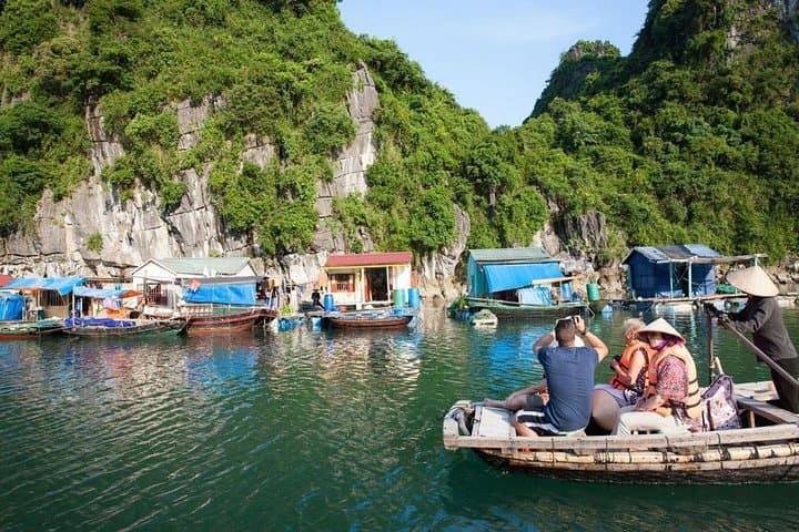 Halong Bay 2-Day Cruise: Junk Boat, Kayaking & Surprise Grotto photo 5