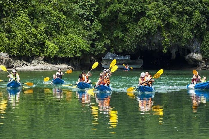 Halong Bay 2-Day Cruise: Junk Boat, Kayaking & Surprise Grotto photo 6