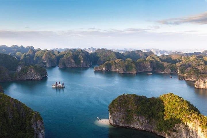3-Day Halong Bay Junk Cruise from Hanoi: Kayaking, Snorkeling & Caves photo 2