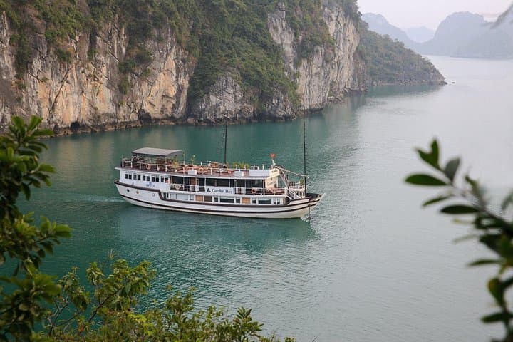 3-Day Halong Bay Junk Cruise from Hanoi: Kayaking, Snorkeling & Caves photo 4