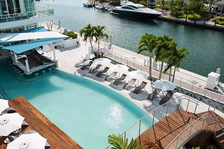 Bimini Day Cruise from Fort Lauderdale — Round-Trip Ferry to the Bahamas photo 2