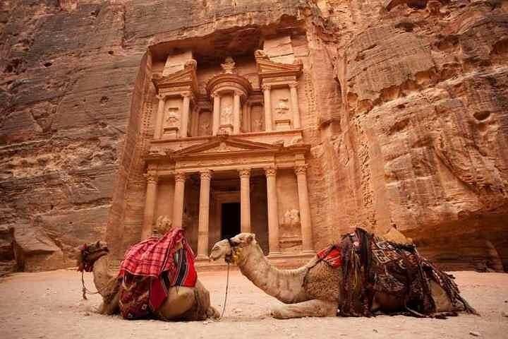 7-Day Egypt and Jordan New Year Tour: Pyramids, Petra & Dead Sea