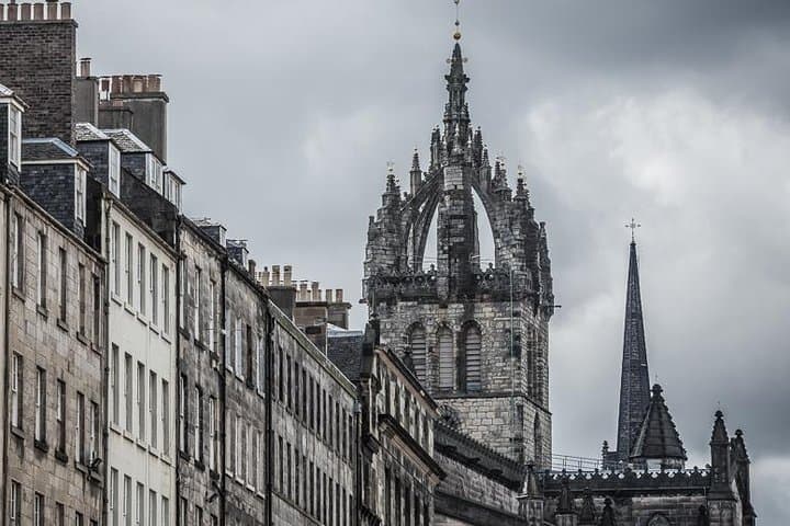 Edinburgh Underground Ghost Tour: Old Town Vaults & Greyfriars Walk photo 4