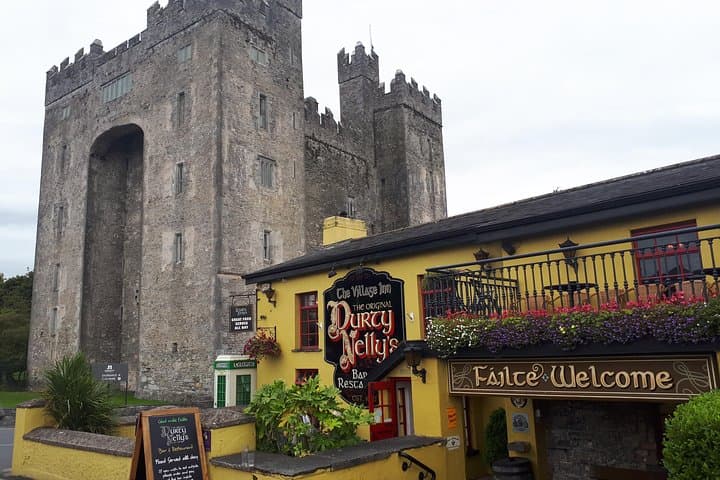 Cliffs of Moher & Bunratty Castle Day Tour from Killarney — Private Minibus