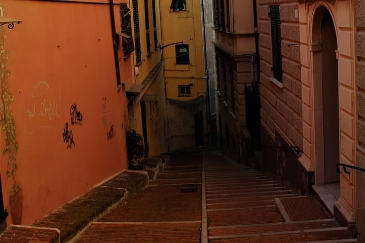 Walking the Creuze: Panoramic Genoa Storyteller Tour photo 5