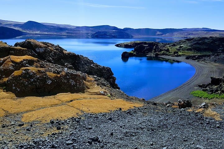 Half-Day Volcano Tour from Reykjavík: Reykjanes Lava Fields & Geothermal Highlights