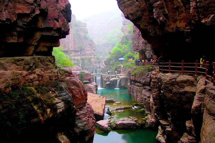 Explore Guoliangcun: Private Day Tour from Luoyang Through the Cliff Tunnel