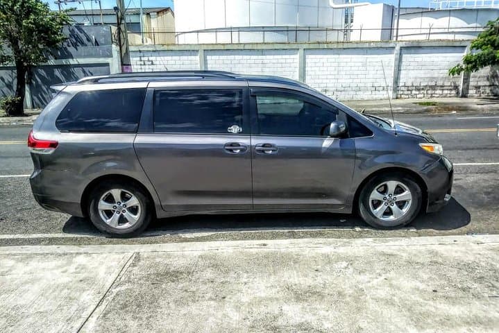 Private Transfer Santo Domingo to Punta Cana — 2.5‑Hour Air‑Conditioned Minivan