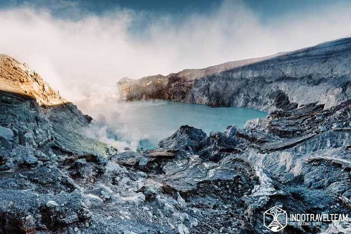 Kawah Ijen Blue Flames Night Hike: 24-Hour Trip from Bali photo 2