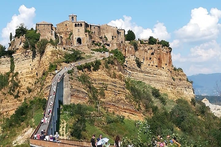 Visit Civita di Bagnoregio & Orvieto — Day Tour to the Dying City and Duomo photo 2