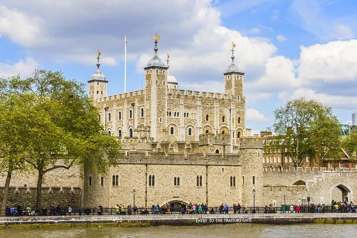 Big Bus London Hop-On Hop-Off: Tower of London + One-Way Thames Cruise photo 6