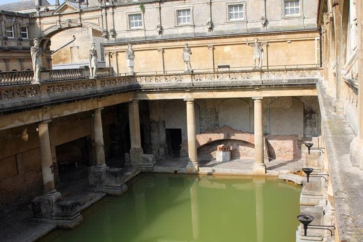 Heathrow to Bath via Windsor Castle — Private Chauffeur Arrival Transfer with Self‑Guided Castle Visit photo 5