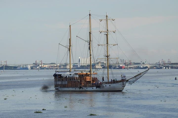 15-Day Southern Ecuador Adventure: Guayaquil, Andes, Coast & Galapagos photo 2