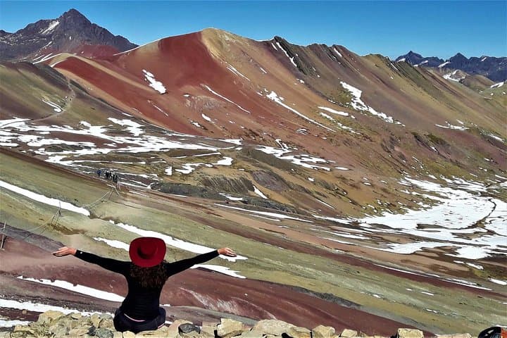 Pitumarca Route to Rainbow Mountain: Full-Day Winicunca Trek from Cusco
