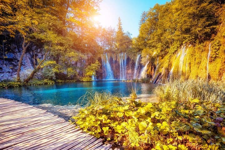 Full-Day Plitvice Lakes Guided Tour from Split — Boat Cruises, Waterfalls & Boardwalk Hikes
