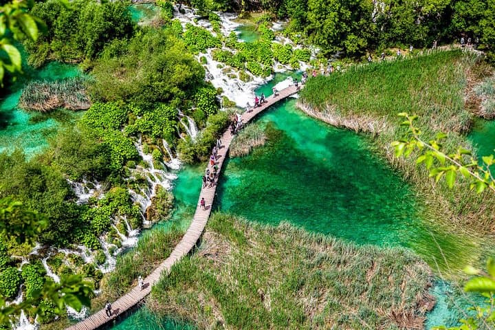 Full-Day Plitvice Lakes Guided Tour from Split — Boat Cruises, Waterfalls & Boardwalk Hikes photo 4