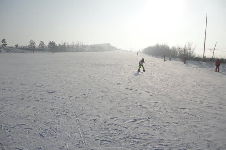 Beginner Ski Day at Mingdu Ski Resort with Haidilao Hot Pot in Harbin photo 4