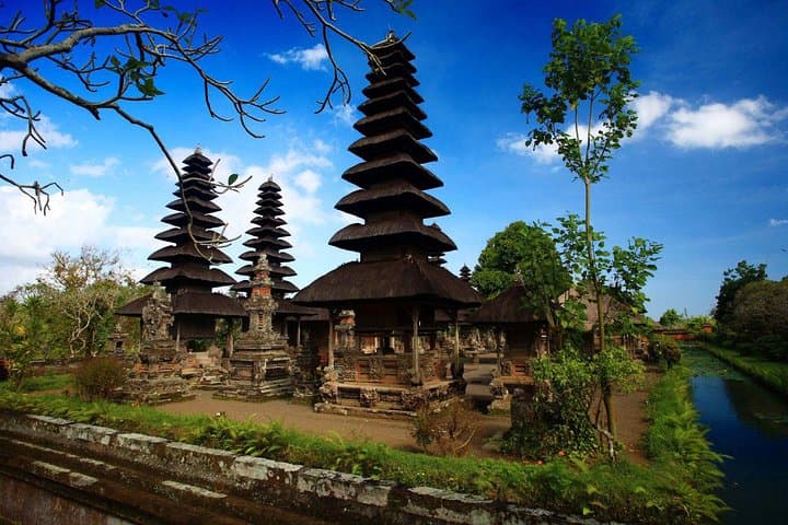 Tanah Lot & Uluwatu Temple Day Tour from Seminyak — Sunset, Kecak Dance & Shopping photo 4
