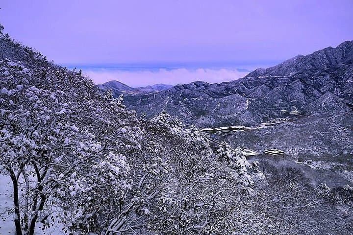 Longqing Gorge Ice Lantern Festival and Badaling Great Wall Private Day Tour photo 4