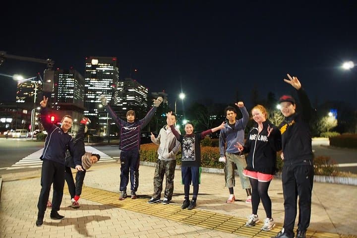 Night Group Run Around Tokyo Imperial Palace: 2-Hour International Jog photo 3