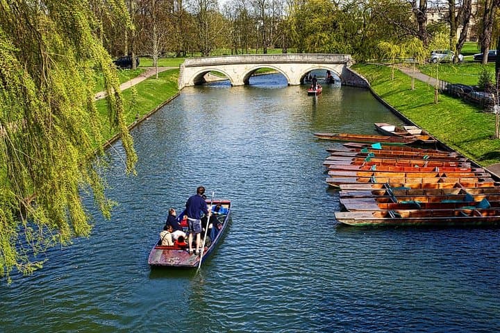 Private Cambridge Day Trip from London — Local-Led Walking, Punting & Colleges photo 5