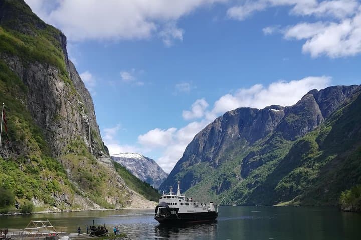 Flåm Private Canyons & Waterfalls Tour with Flåm Railway — 5–6 Hour Cruise Excursion photo 4